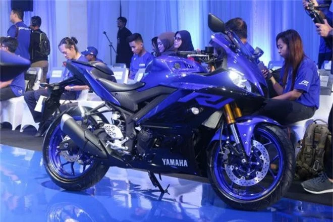 2019 yamaha yzf-r25 chot gia ban, hut dan tap choi hinh anh 5