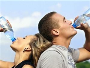 8 đồ uống tự nhiên giúp chống lại sốc nhiệt