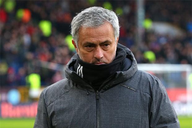 Mourinho hé lộ, sáng tỏ dần bến đỗ mới bất ngờ