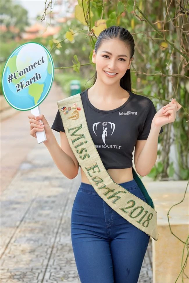 Vượt bão vụ lùm xùm mua giải Hoa hậu Trái đất, Phương Khánh được khen ngợi vì hành động này - Ảnh 3.