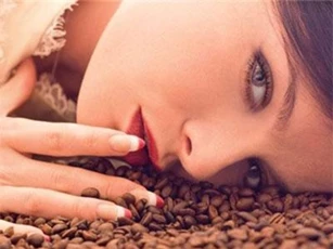 Bất ngờ với công dụng làm đẹp của cà phê