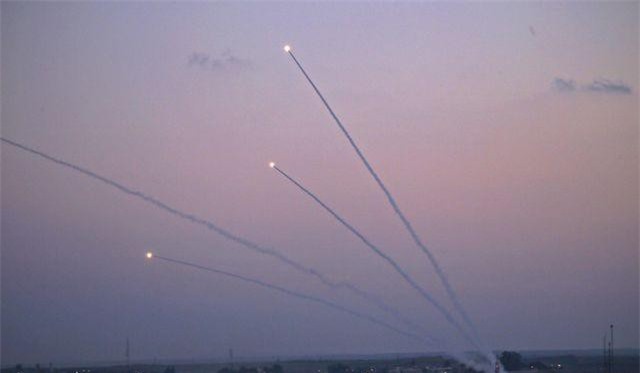 Tên lửa từ Gaza tấn công Tel Aviv, Thủ tướng Israel cắt ngắn chuyến công du Mỹ