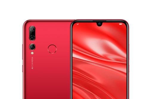 Smartphone 3 camera sau, RAM 4 GB, giá ‘mềm’