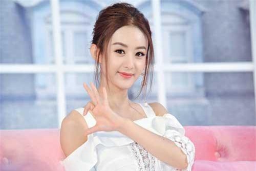 Khốn khổ như Triệu Lệ Dĩnh, ở nhà chăm con cũng dính vào thị phi phải "vác" đơn đi kiện