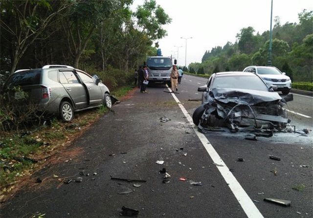 Lâm Đồng: Khởi tố tài xế vụ xe con lao qua dải phân cách trên cao tốc, đâm chết người