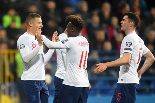 Tuyển Anh lội ngược dòng thắng đậm trên sân của Montenegro