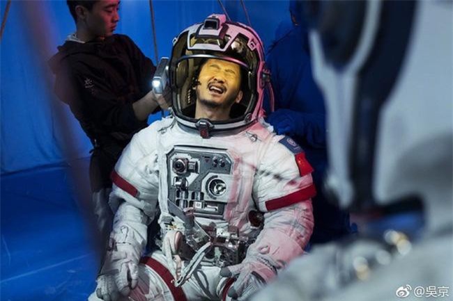 Ngô Kinh từng bị liệt nửa người