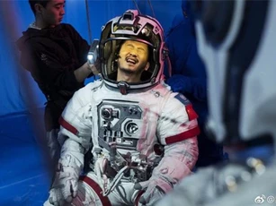 Ngô Kinh từng bị liệt nửa người