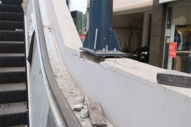 Nhiều chi tiết nhà ga tàu điện Cát Linh - Hà Đông đã hư hỏng