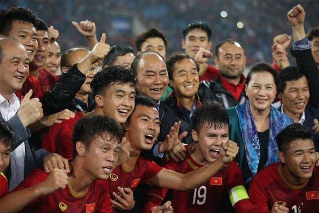 Cầu thủ U23 Việt Nam vỡ òa hạnh phúc sau chiến thắng đậm Thái Lan