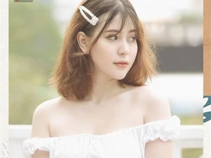 CLIP: Nữ sinh 2002 lai Mỹ với body "đốt mắt", kiếm được 30 triệu/ tháng nhưng mất rất nhiều bạn khi nổi tiếng