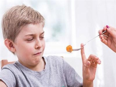 Làm gì khi con bạn kén ăn