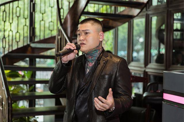 CLIP: Giọng ca “Vợ tuyệt vời nhất” tiết lộ từng bị khán giả chửi bới sau khi ly dị vợ