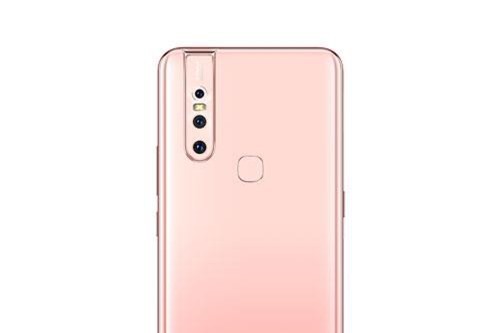 Smartphone 3 camera sau, pin ‘trâu’, RAM 6 GB, giá gần 8 triệu
