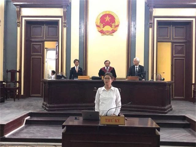 Vụ ly hôn vợ chồng Trung Nguyên: Hơn 2.109 tỉ đồng là của ai? - 1 Vụ ly hôn vợ chồng Trung Nguyên: Hơn 2.109 tỉ đồng là của ai? - 1