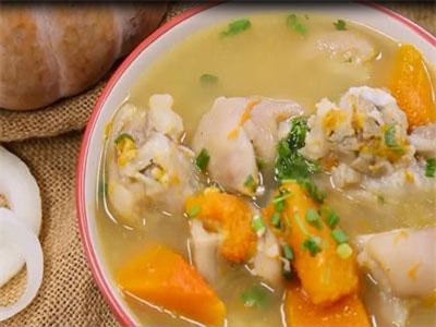 CLIP: Cách làm món móng giò hầm bí đỏ