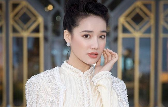 Bị hỏi khó về chuyện đào hoa của Trường Giang, Nhã Phương bênh vực ra mặt như thế này cơ mà