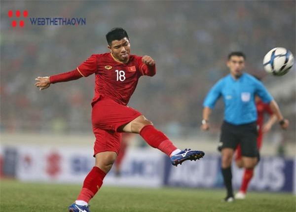 Hà Đức Chinh từng sút tung lưới Đặng Văn Lâm na ná bàn thắng vào lưới U23 Thái Lan