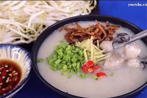 Clip: Hướng dẫn nấu cháo hào thơm ngon tẩm bổ cho gia đình