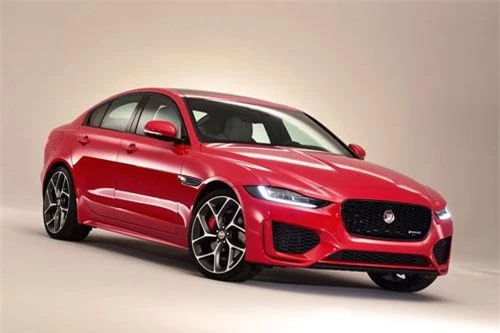 =3. Jaguar XE Diesel (mức tiêu hao nhiên liệu: 7,8 lít/100 km).