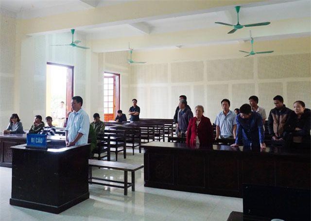 Vụ án cậu giết cháu được hóa giải bằng việc chưa từng có trong một phiên tòa