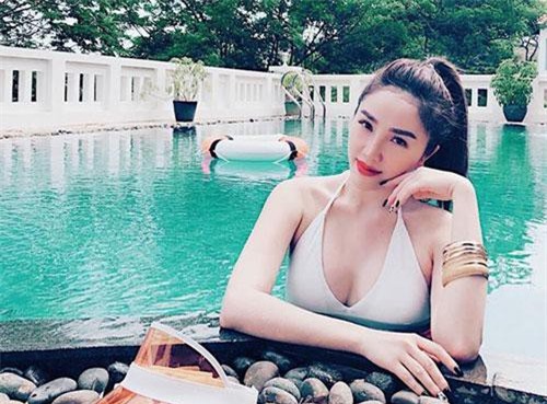 Không nhận ra 5 "công chúa" nhạc Việt ngày nào đã "lột xác" nóng bỏng thế này