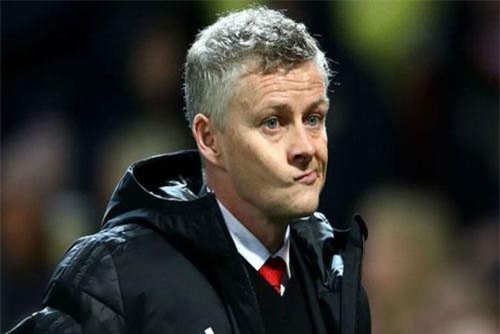 Solskjaer và sóng gió đang chờ đón ở M.U
