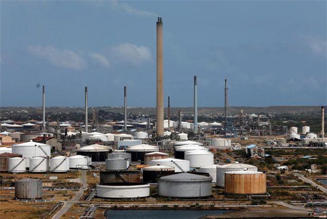 Mỹ kêu gọi doanh nghiệp toàn cầu cô lập ngành dầu mỏ Venezuela