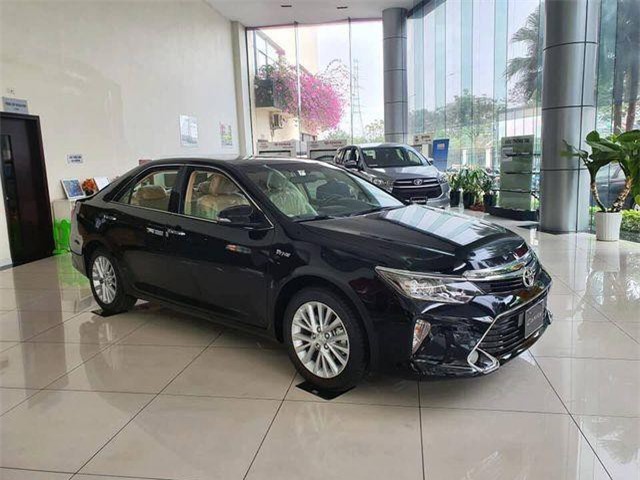 Cuộc đua giảm giá ô tô, khách được cưng chiều hết nấc