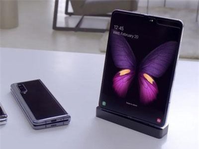 Hé lộ công đoạn thử nghiệm 'đóng mở' Galaxy Fold bên trong nhà máy sản xuất