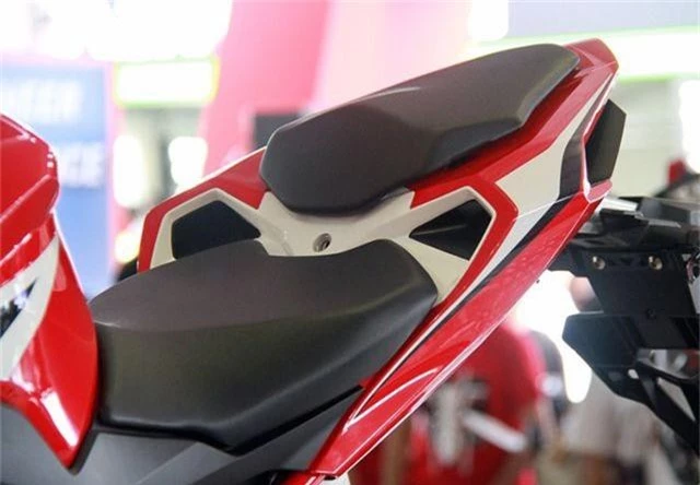 Honda CBR250RR 8.jpg