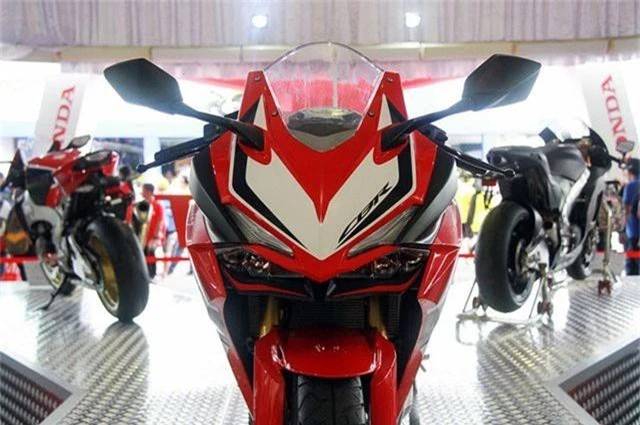 Honda CBR250RR 7.jpg