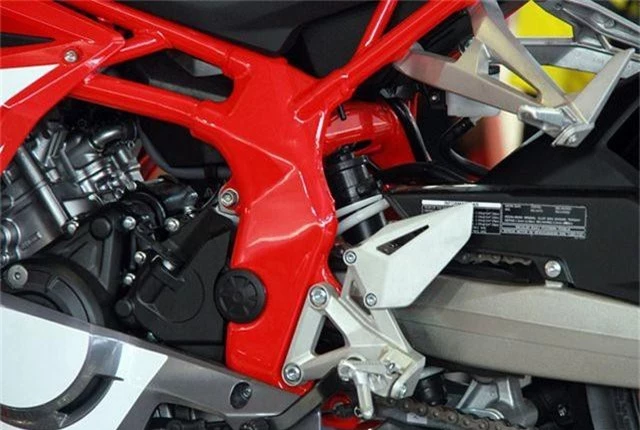 Honda CBR250RR 4.jpg