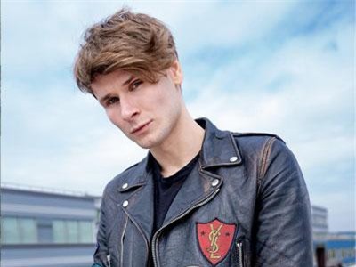 Chàng trai ngỡ ngàng vì sau 15 năm mới biết bố mình... là tỷ phú