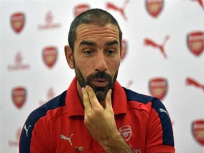 Huyền thoại Arsenal nhận định về điều không tưởng cho người hâm mộ