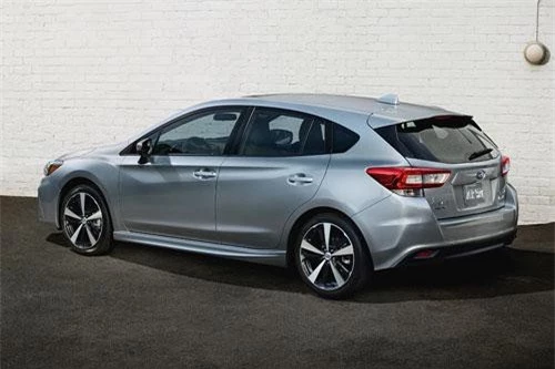 10. Subaru Impreza Hatchback 2019 (giá khởi điểm: 19.095 USD).