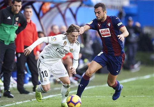 Arsenal có mục tiêu rẻ mà chất để thay Ramsey