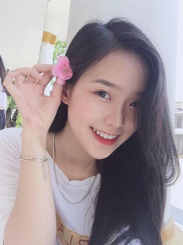 Hoa khôi 10X Hà Tĩnh: “Con gái hiện đại nếu chỉ đẹp thì chưa đủ”