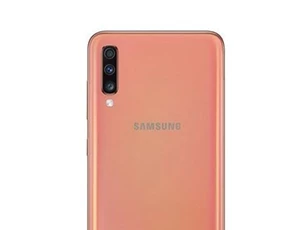 Trên tay Samsung Galaxy A70 tại Việt Nam: 3 camera sau, RAM 6 GB, pin 4.500 mAh