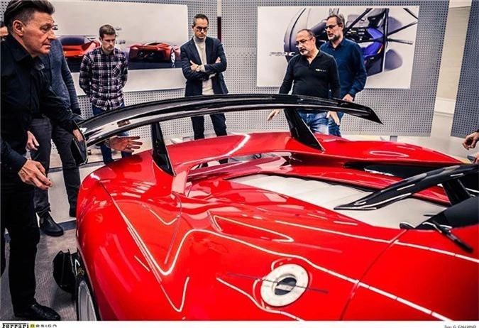Ra mắt tuyệt phẩm Ferrari P80/C: Cực đỉnh làm siêu xe chiều khách VIP ảnh 19