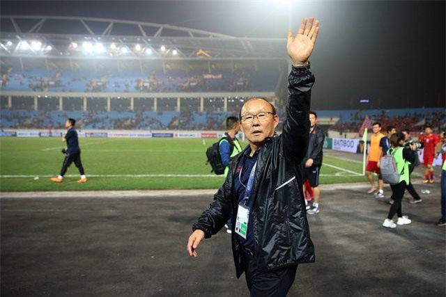 V-League trở lại và nỗi lo của HLV Park Hang Seo