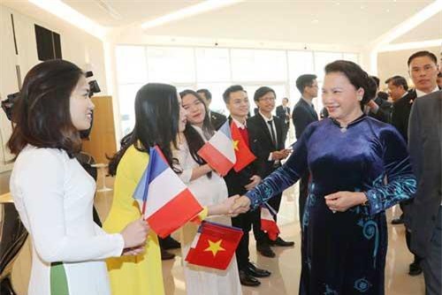 Chủ tịch Quốc hội Nguyễn Thị Kim Ngân thăm chính thức Cộng hòa Pháp