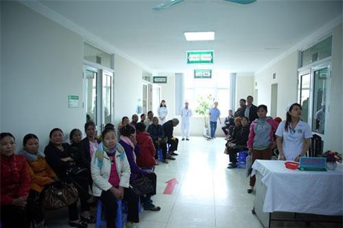 Tặng 14 triệu thẻ BHYT cho đối tượng chính sách