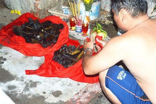 Phát hiện nhiều đoạn xương trong hố sâu, nghi là xương người