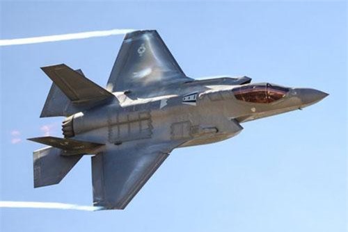 Điểm danh 10 loại vũ khí mạnh mẽ nhất của NATO