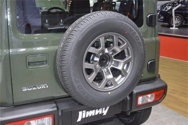 Suzuki Jimny ra mắt tại Thái Lan, giá cao ngất ngưởng - 17