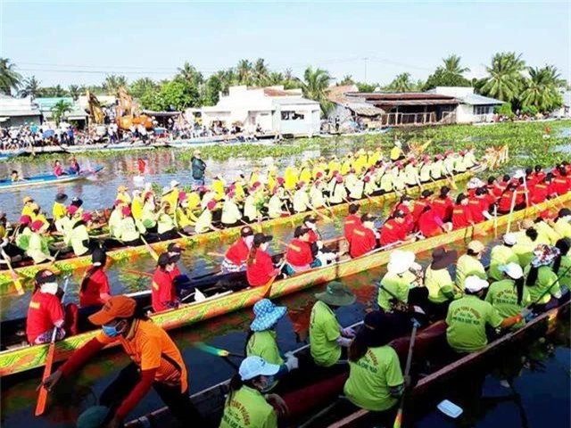 Sôi nổi đua ghe Ngo đón Tết cổ truyền Chôl-Chnăm-Thmây - 1