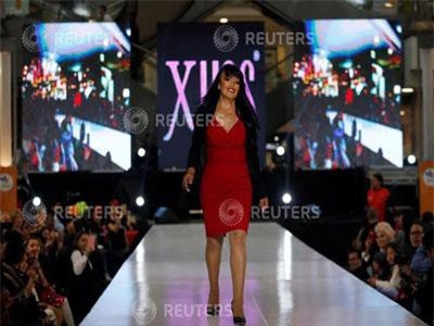 Sàn diễn thời trang dành cho phụ nữ bị bạo hành