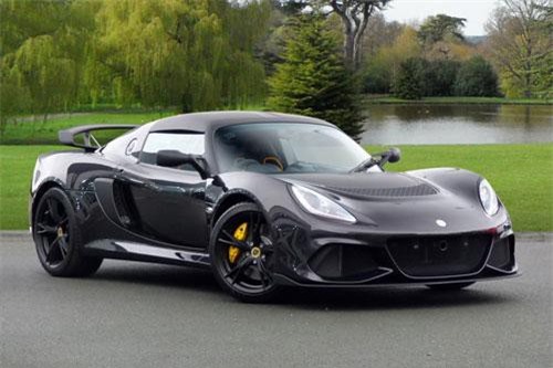 Xe thể thao công suất 345 mã lực, giá gần 1,7 tỷ đồng