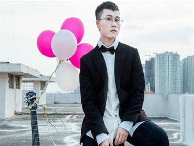 Lê Thiện Hiếu ra mắt ca khúc tỏ tình dành cho những chàng trai nhút nhát